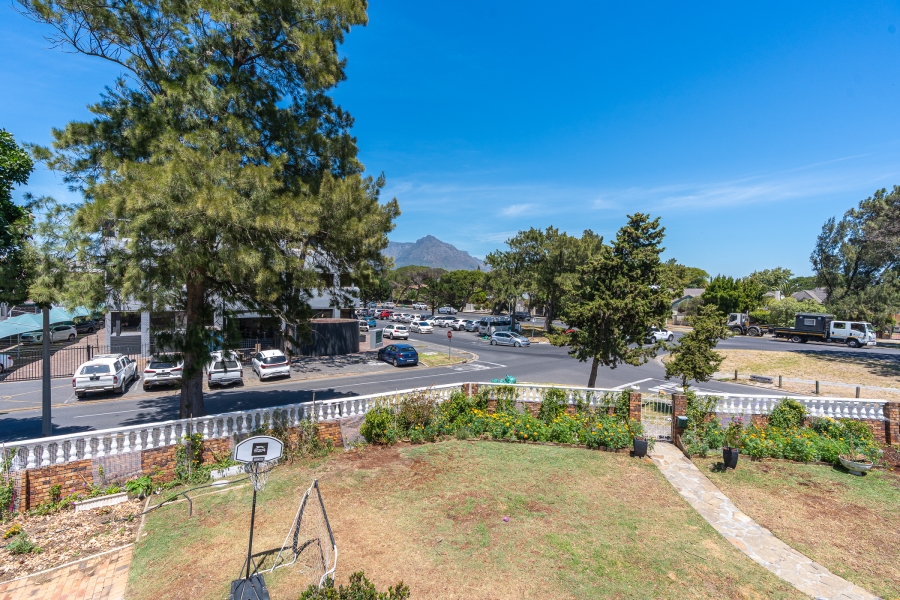 4 Bedroom Property for Sale in Pinelands Western Cape